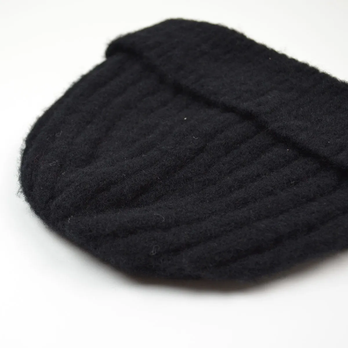 cableami Shaggy Dog Beanie Black