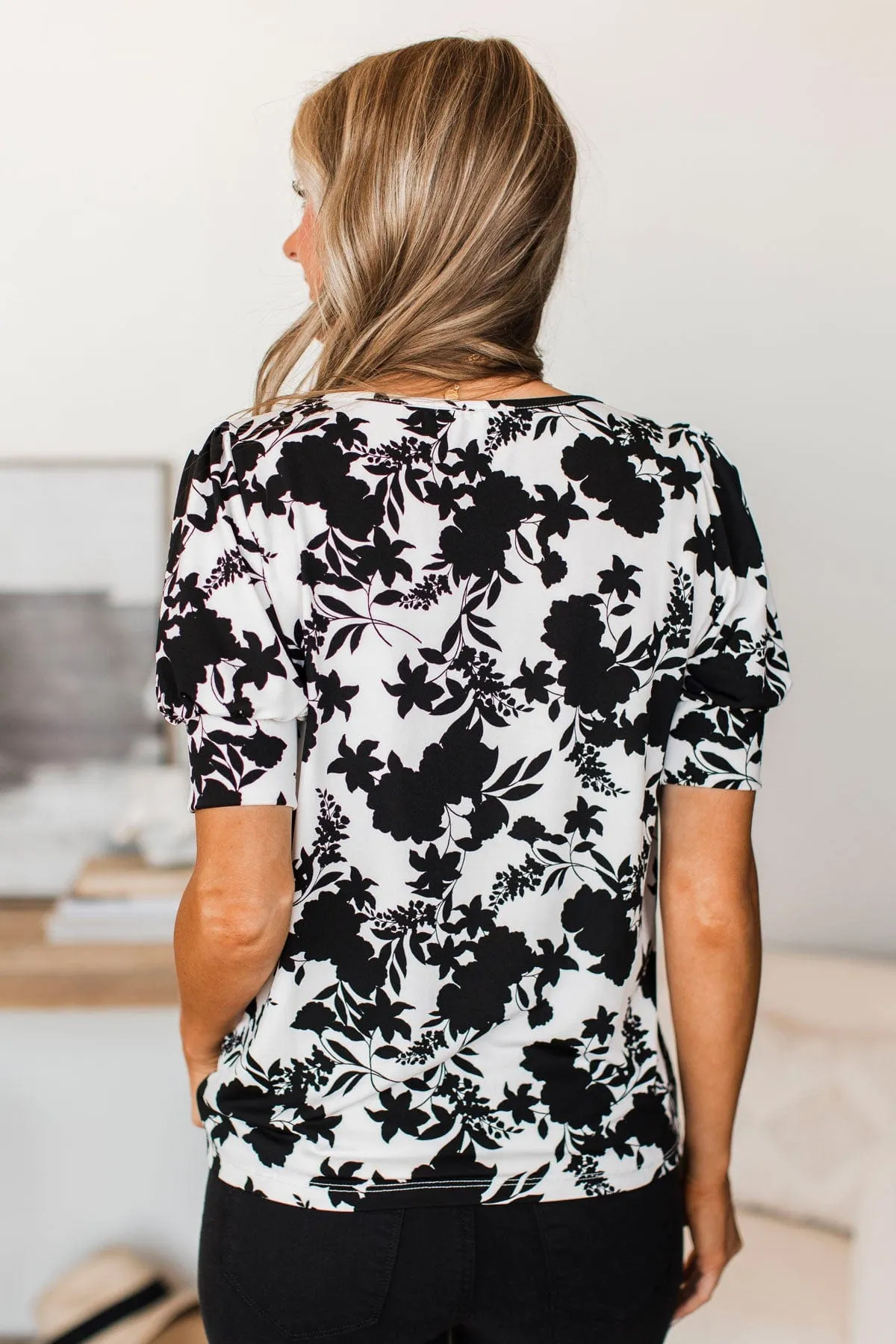 Handle My Own Floral Top- Black & Ivory