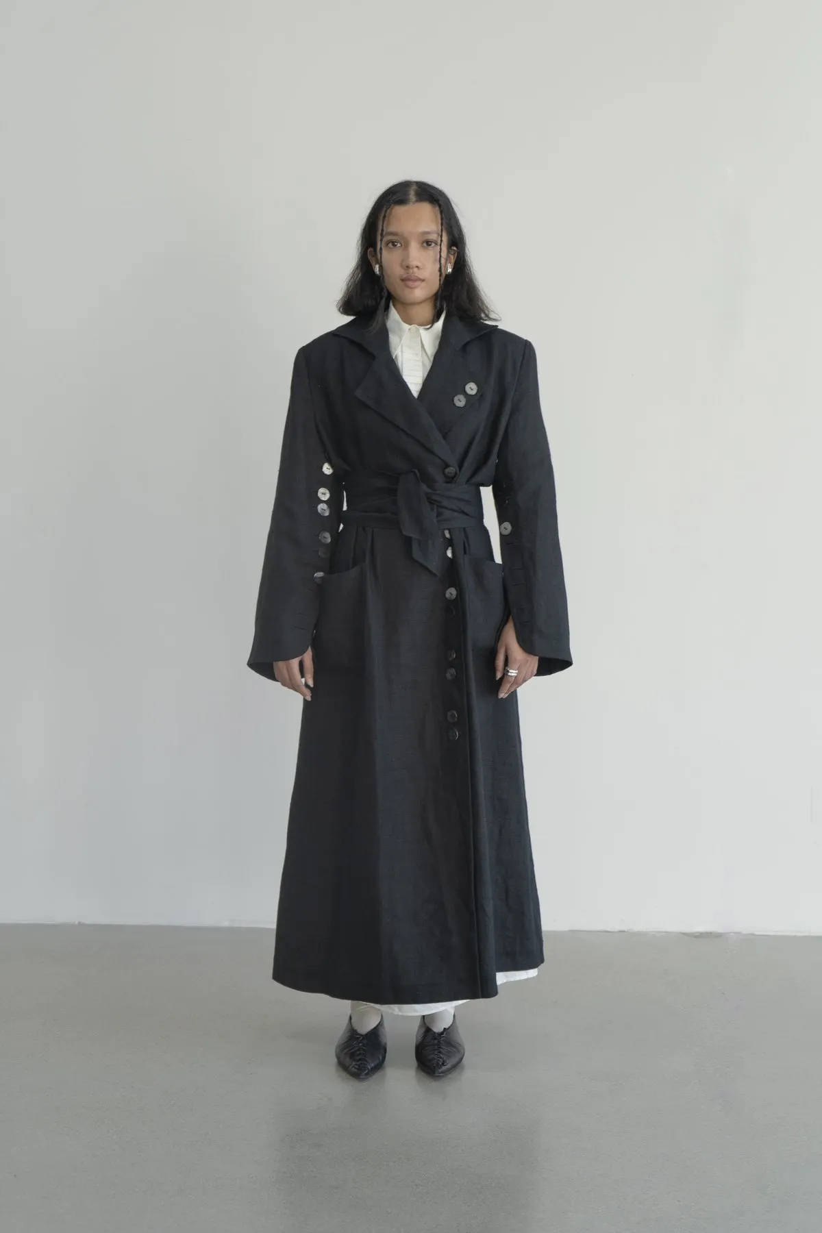 Khmelnytske Shosse Long Linen Trench Coat - Black