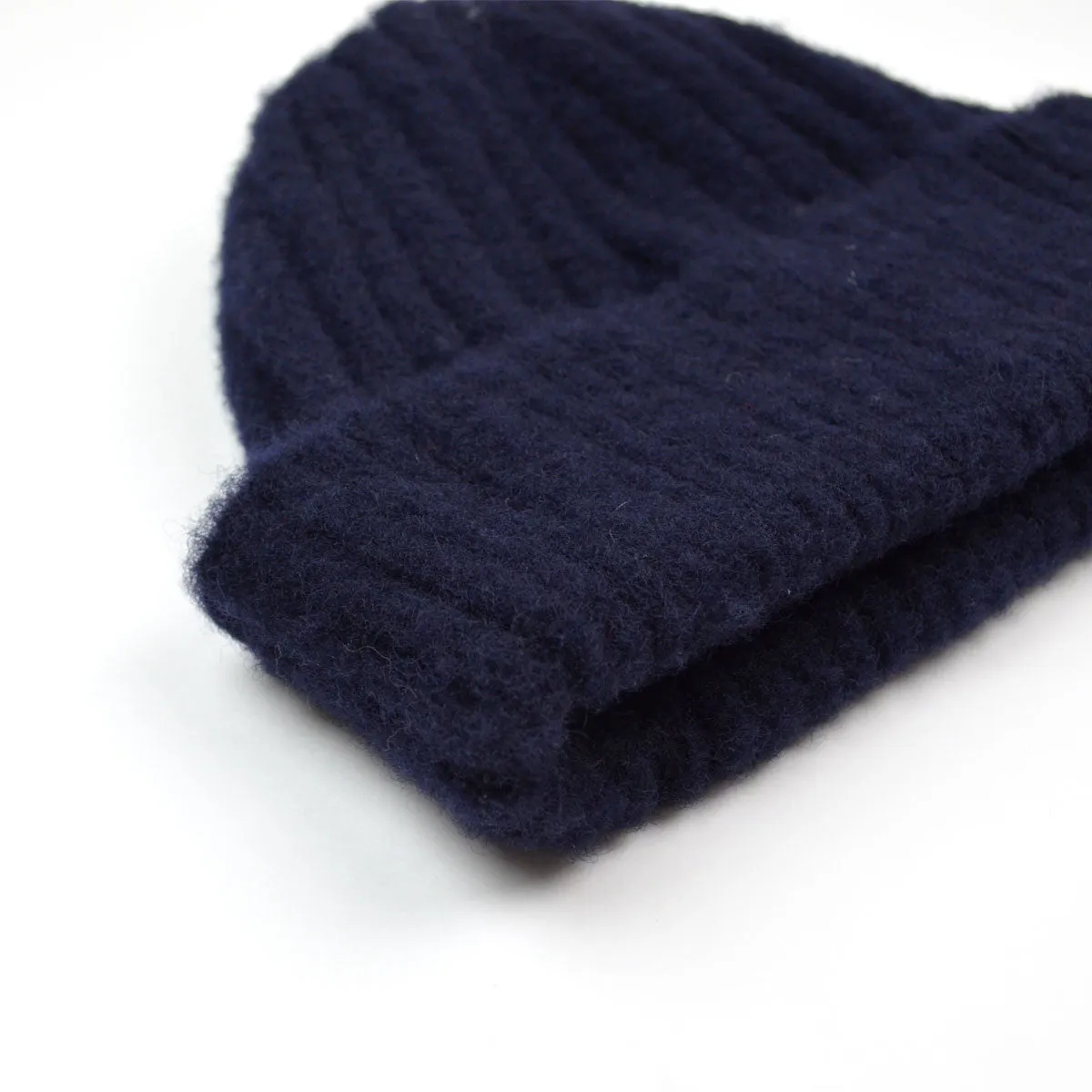 Navy Shaggy Dog Beanie - cableami