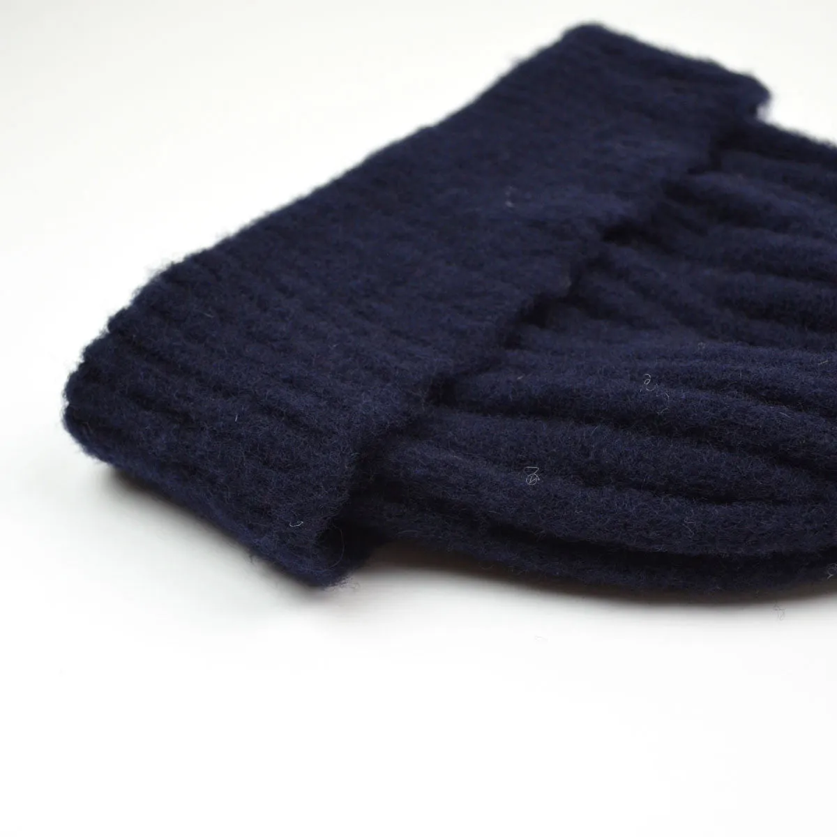 Navy Shaggy Dog Beanie - cableami