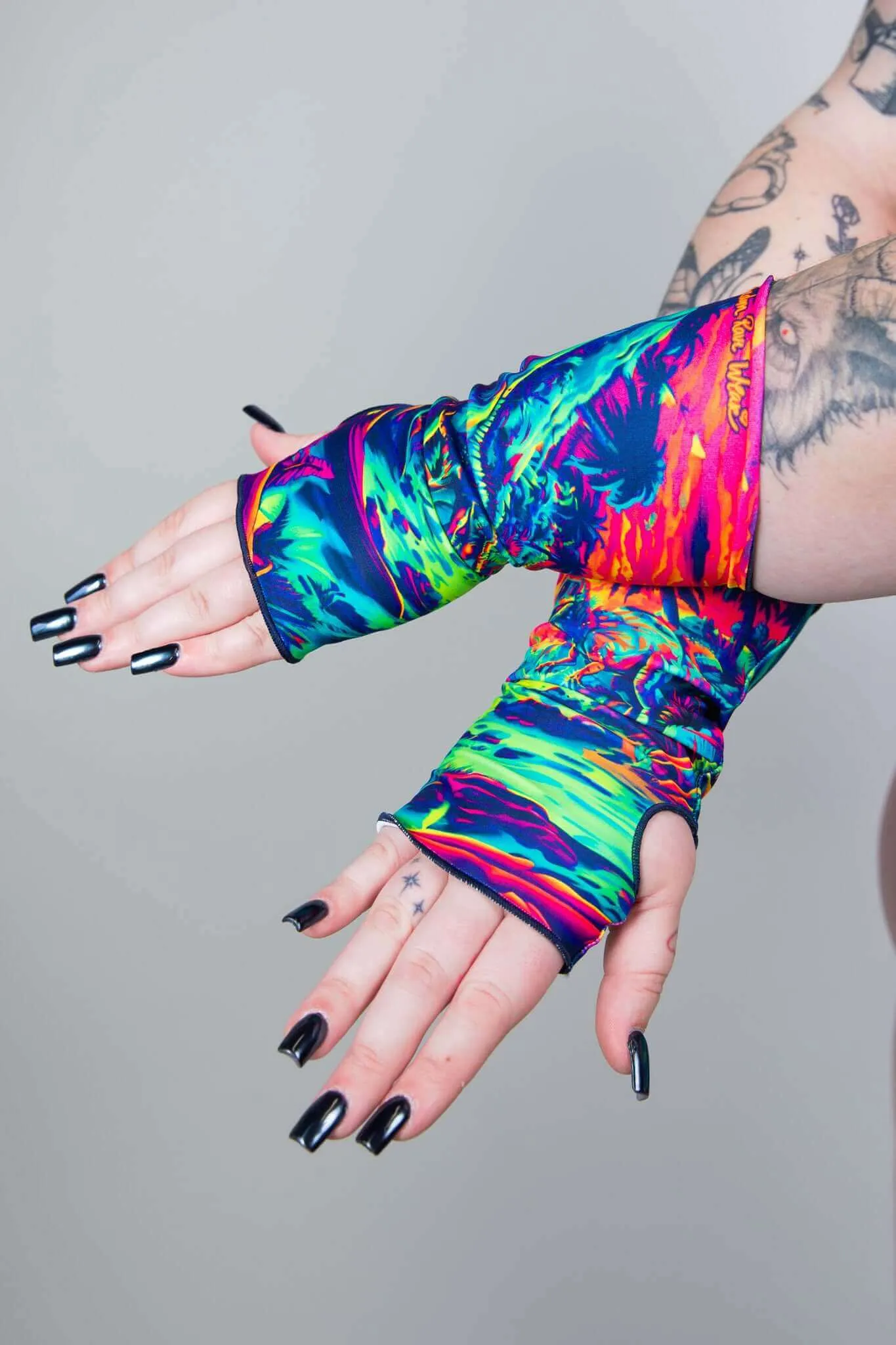 Raptor Hand Gloves Online Shop