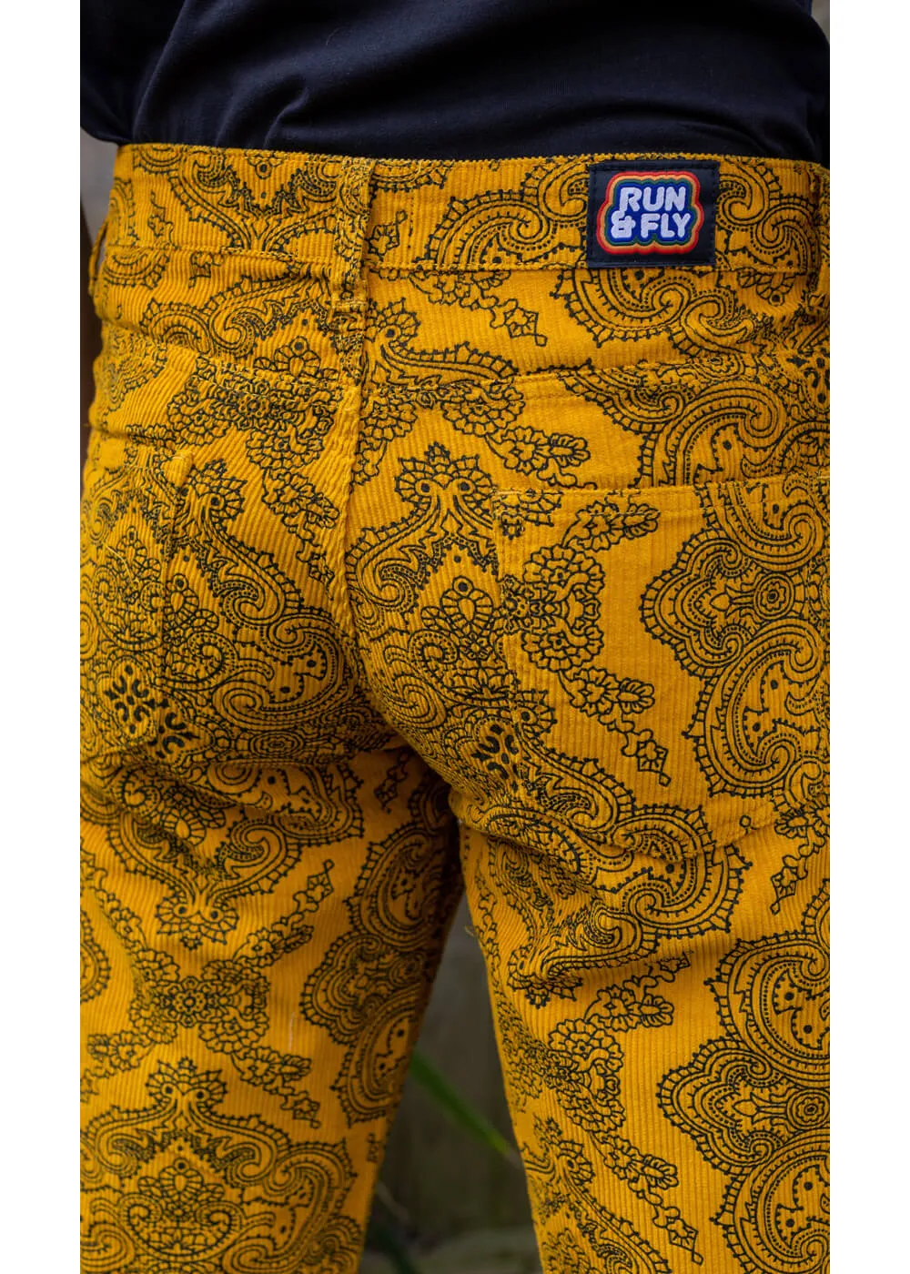 Run & Fly corduroy pants gold